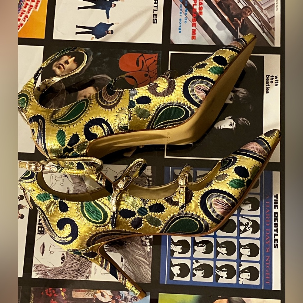 Marc Fisher Gold Multicolor Brocade Pointed-Toe Mary Jane Heels - Picture 2 of 9